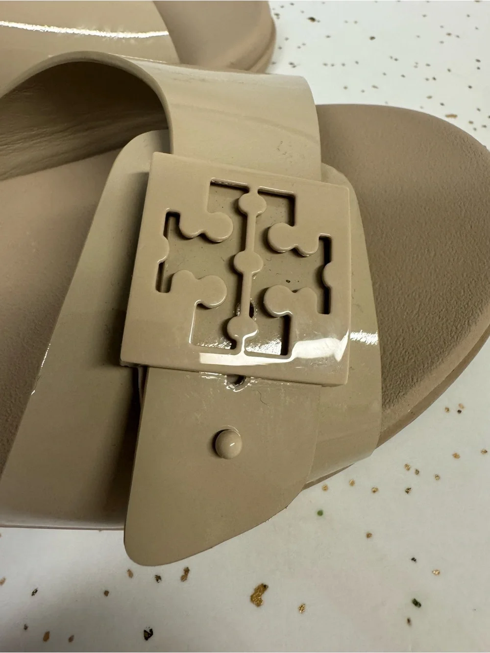 Tory Burch Mellow Buckle Stone Grey Patent Slide with Logo Buckle Size 9